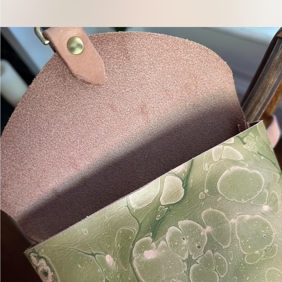 Glad & Young handmade leather crossbody - Picture 6 of 6